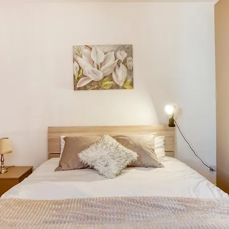 Charming 2br W/large Living Area Off The Promenade By 360 Estates شقة Gzira