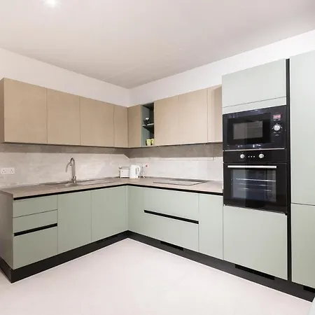 Charming 2br W/large Living Area Off The Promenade By 360 Estates * Gzira