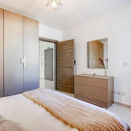 Charming 2br W/large Living Area Off The Promenade By 360 Estates * Gzira