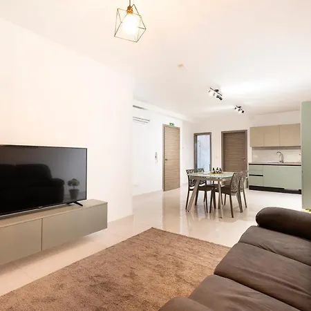 Charming 2br W/large Living Area Off The Promenade By 360 Estates * Gzira